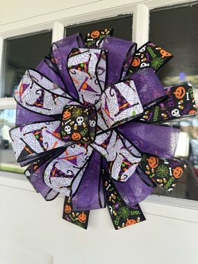 Halloween Ribbon Bow Wreath - Decorative Door Accent